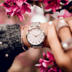 Popularne zegarki na rękę w Polsce. Co jest modne w 2024 roku?